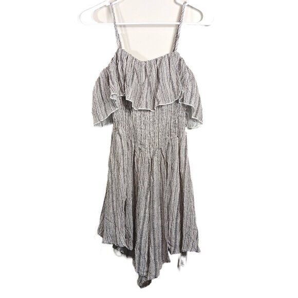 CUPSHE Boho Print Romper Women’s M Smocked Top Ruffle Chevron Southwestern New - Picture 1 of 5